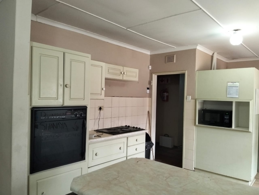 16 Bedroom Property for Sale in Universitas Free State